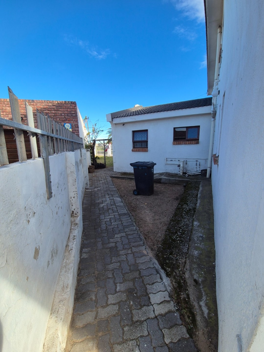 5 Bedroom Property for Sale in Motherwell Eastern Cape